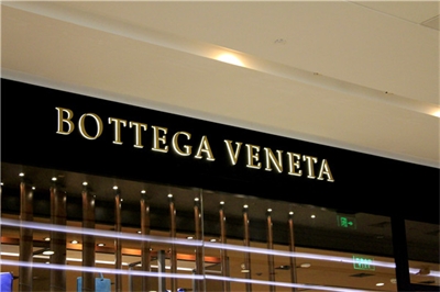 路上的標識牌有什么作用。 路上的標識牌有什么作用。